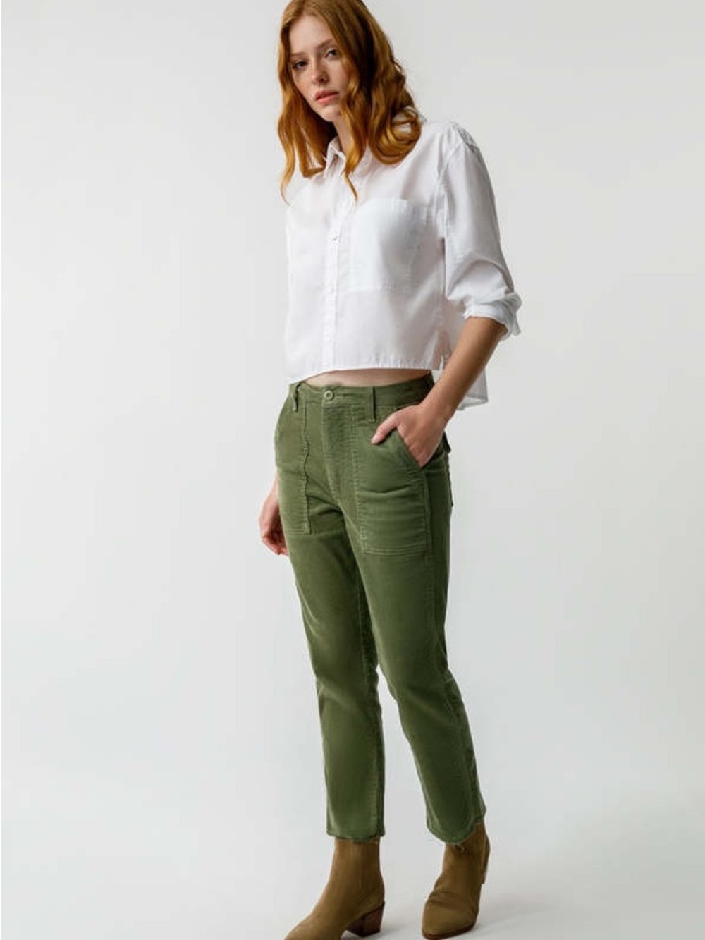 AMO Easy Army Crop in Green Corduroy-25